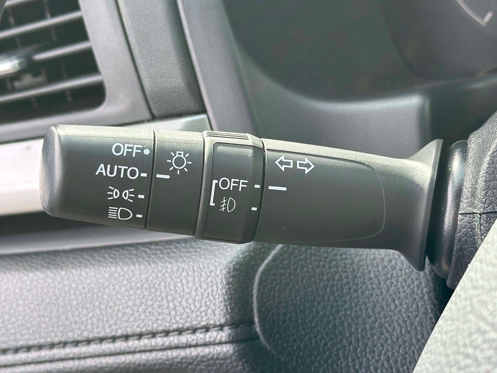 Used 2025 Honda Odyssey EX-L image 25