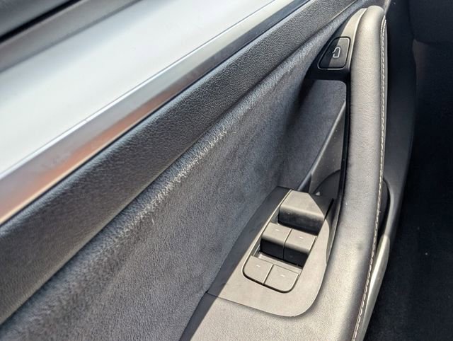 Used 2023 Tesla Model 3 Standard Range image 40