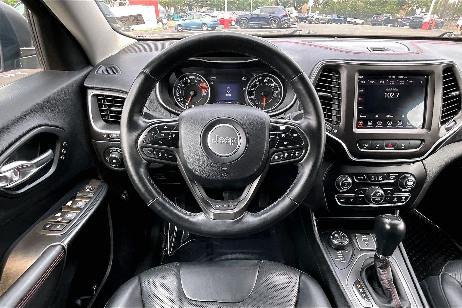 Used 2019 Jeep Cherokee Trailhawk AWD/4WD image 5
