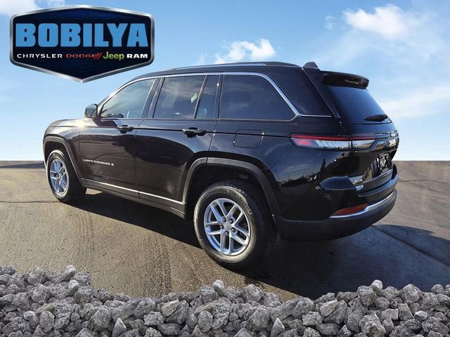 Used 2023 Jeep Grand Cherokee Laredo X image 4