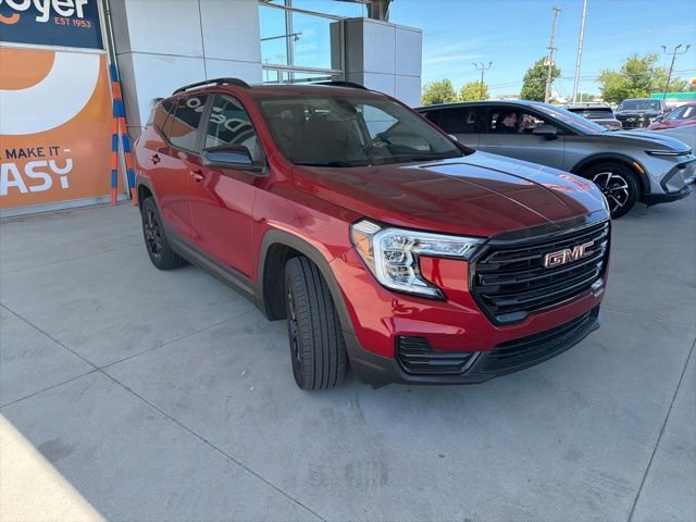 Used 2023 GMC Terrain SLE w/ Driver Convenience Package AWD/4WD image 7