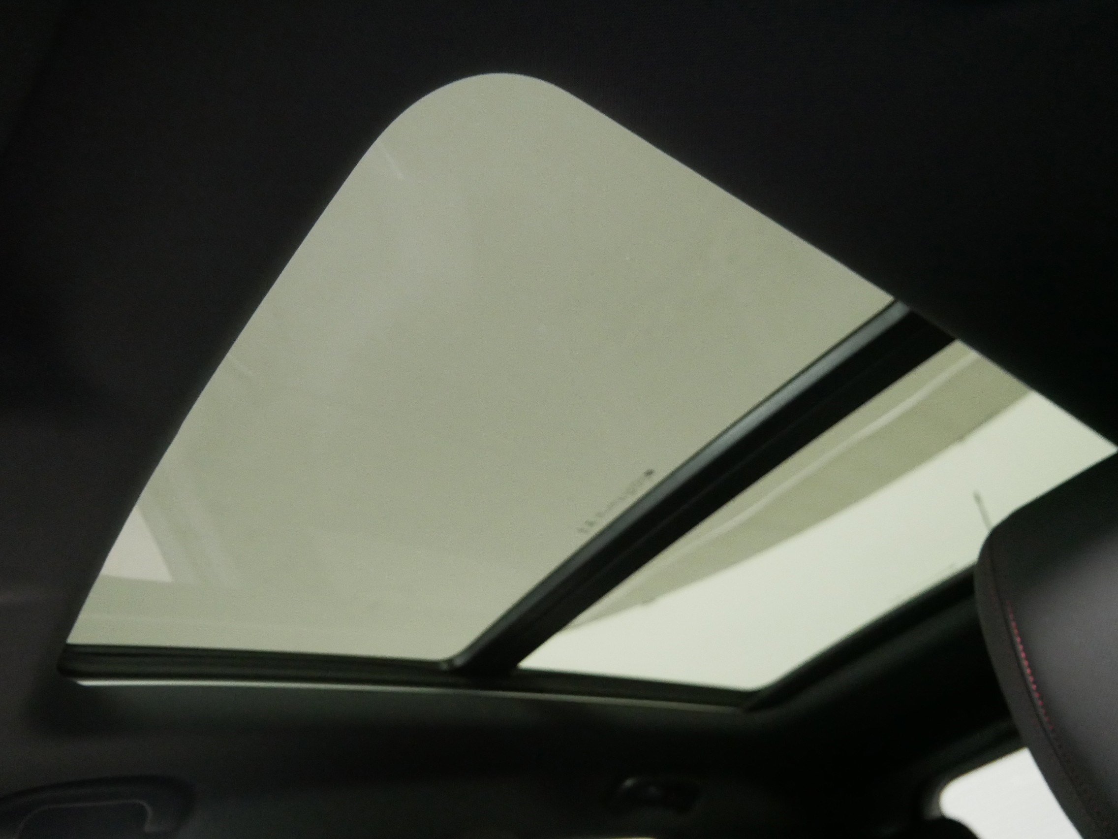 Certified 2023 Chevrolet TrailBlazer RS w/ Sun and Liftgate Package image 32