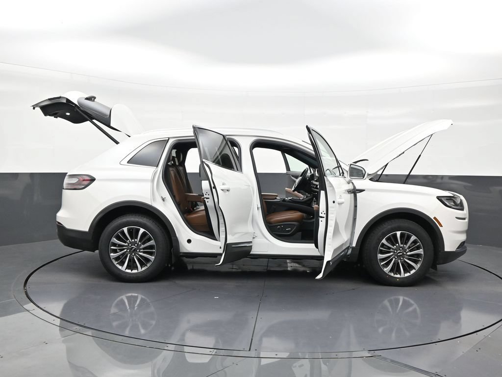 Used 2023 Lincoln Nautilus Reserve FWD image 29