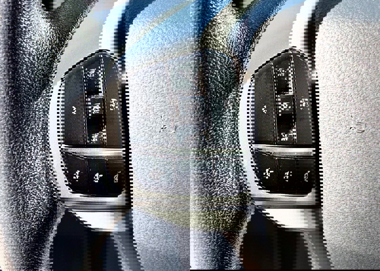 Certified 2021 Ford Explorer XLT w/ Equipment Group 202A image 38