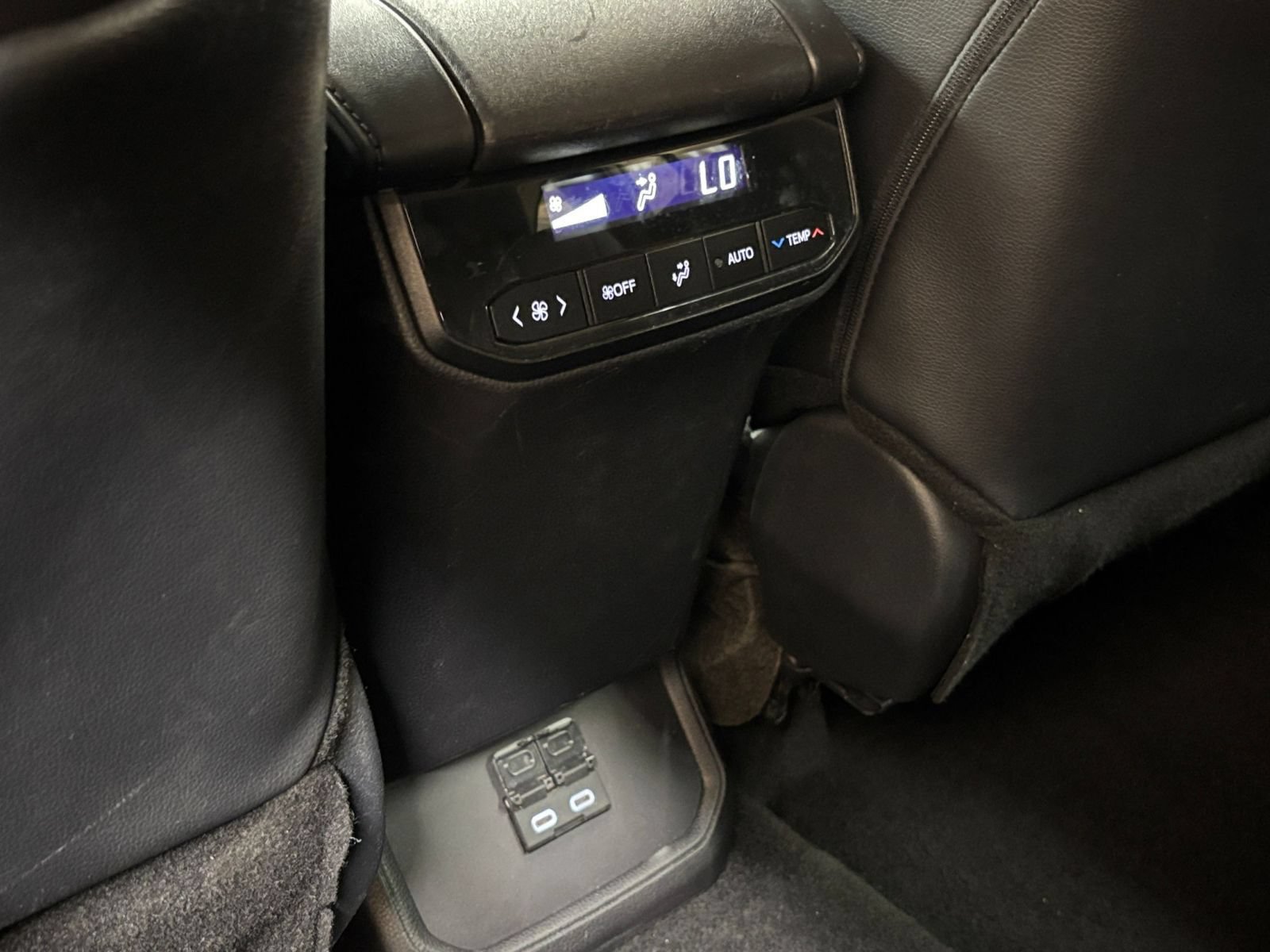 Used 2026 Toyota Highlander XLE AWD/4WD image 24