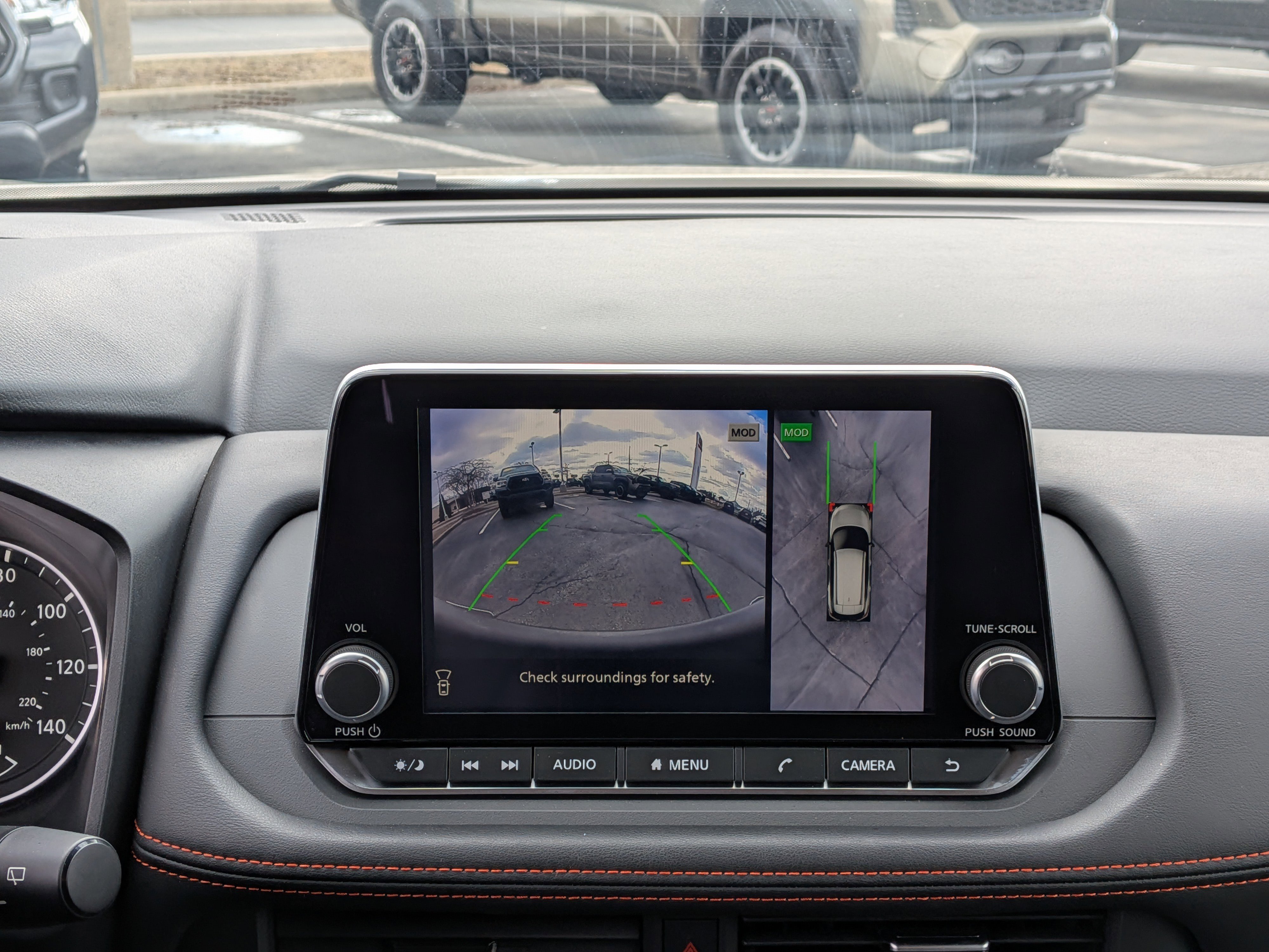 Used 2025 Nissan Rogue SV AWD/4WD image 35