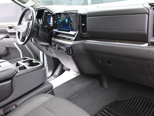 Used 2025 Chevrolet Silverado 2500 LT w/ Convenience Package image 28