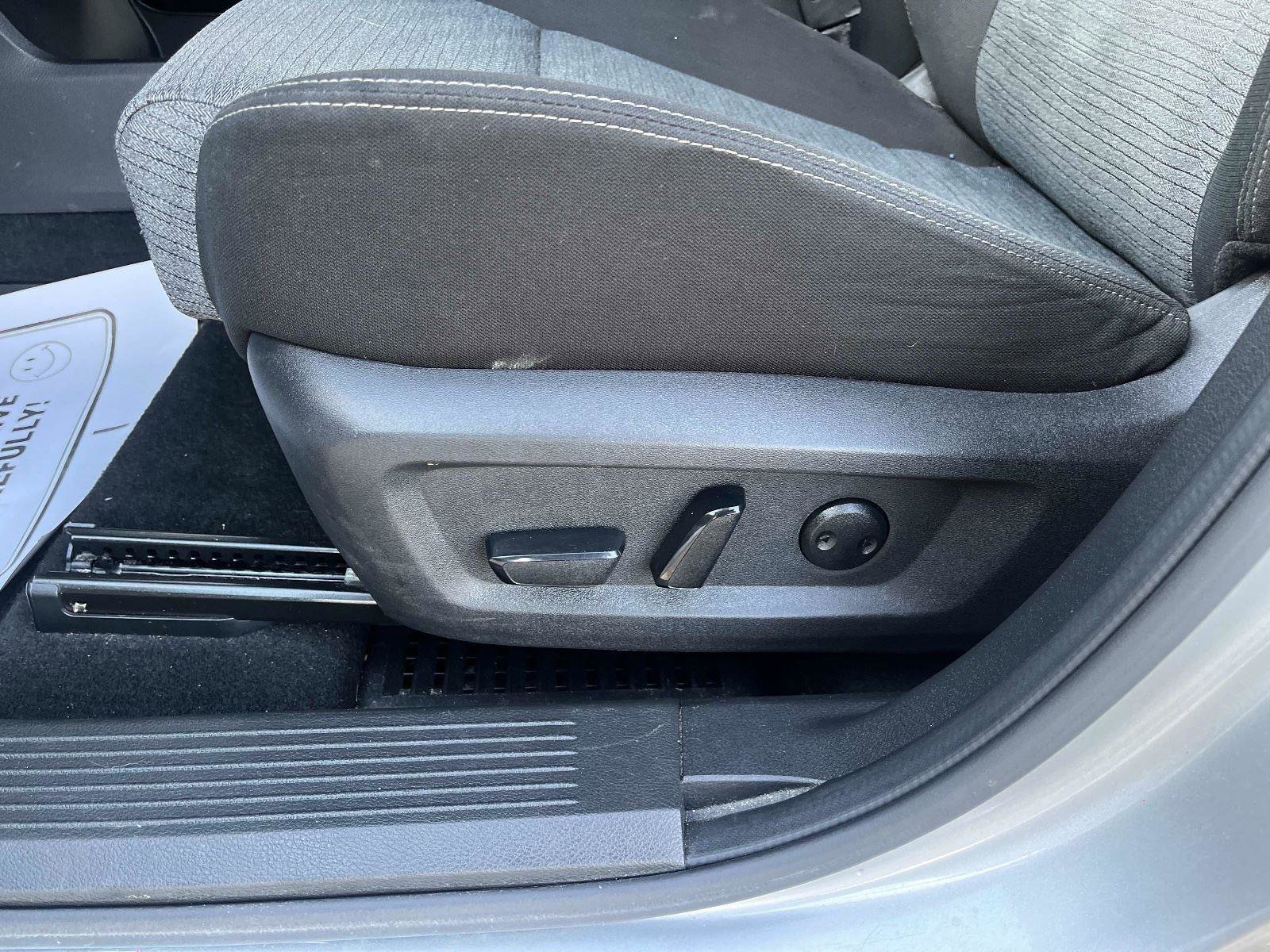 Certified 2023 Nissan Rogue SV image 19