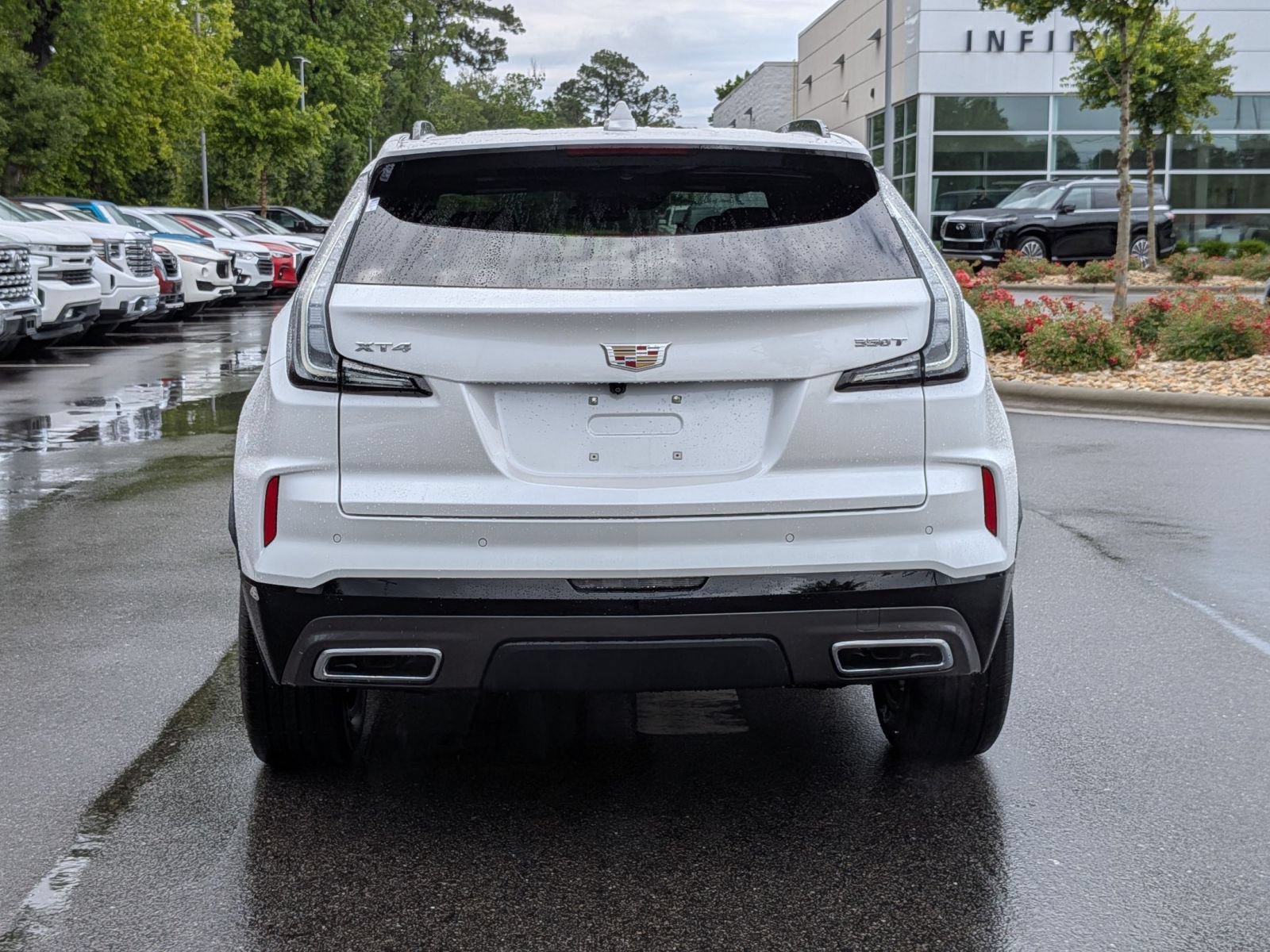 Used 2024 Cadillac XT4 Sport w/ Cold Weather Package FWD image 4