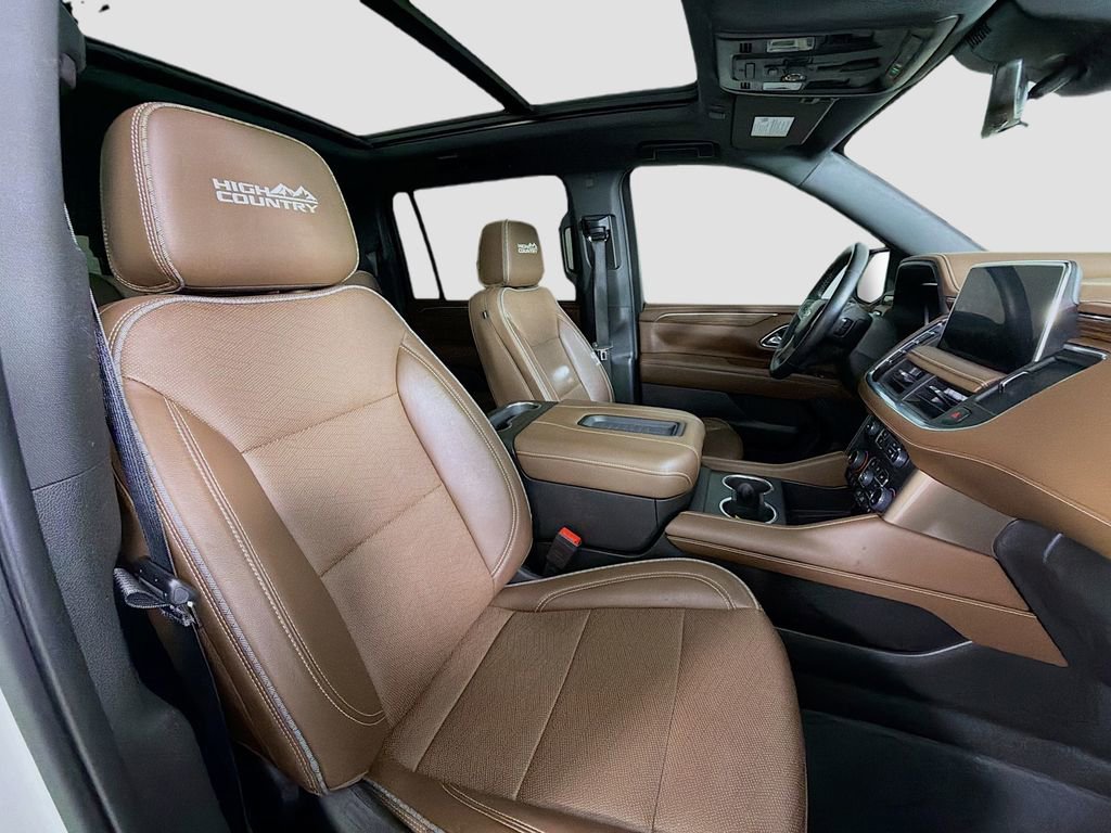 Used 2023 Chevrolet Suburban High Country RWD image 33