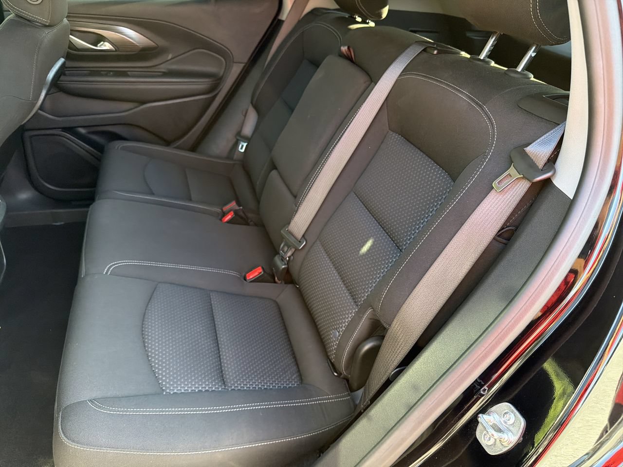Used 2024 GMC Terrain SLE FWD image 18
