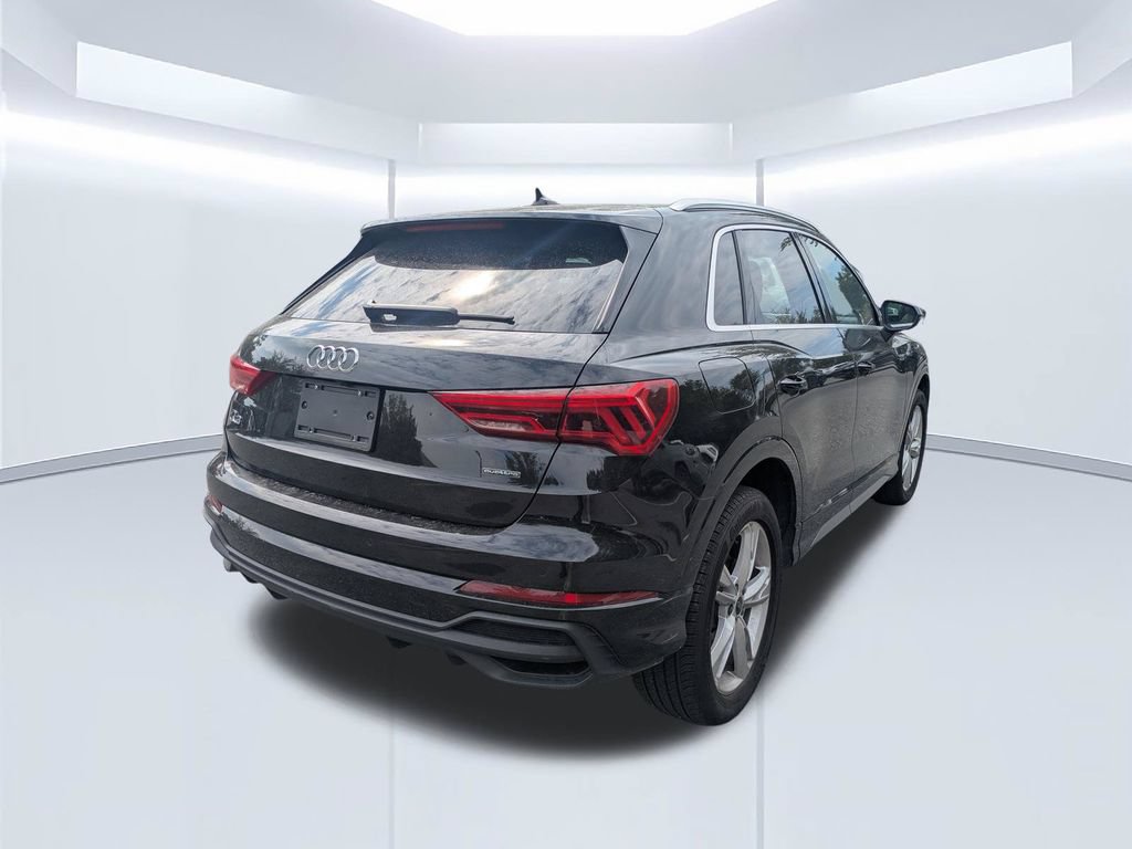 Used 2023 Audi Q3 2.0T Premium Plus w/ Premium Plus Package AWD/4WD image 3