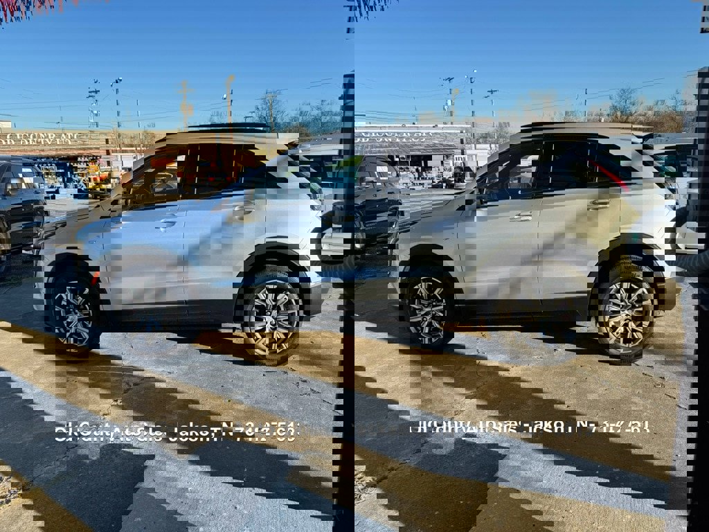 Used 2021 Cadillac XT4 Sport image 1