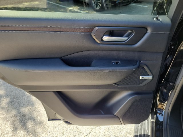 Certified 2025 Nissan Armada SL AWD/4WD image 11