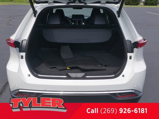 Used 2021 Toyota Venza XLE w/ Softex Package AWD/4WD image 18