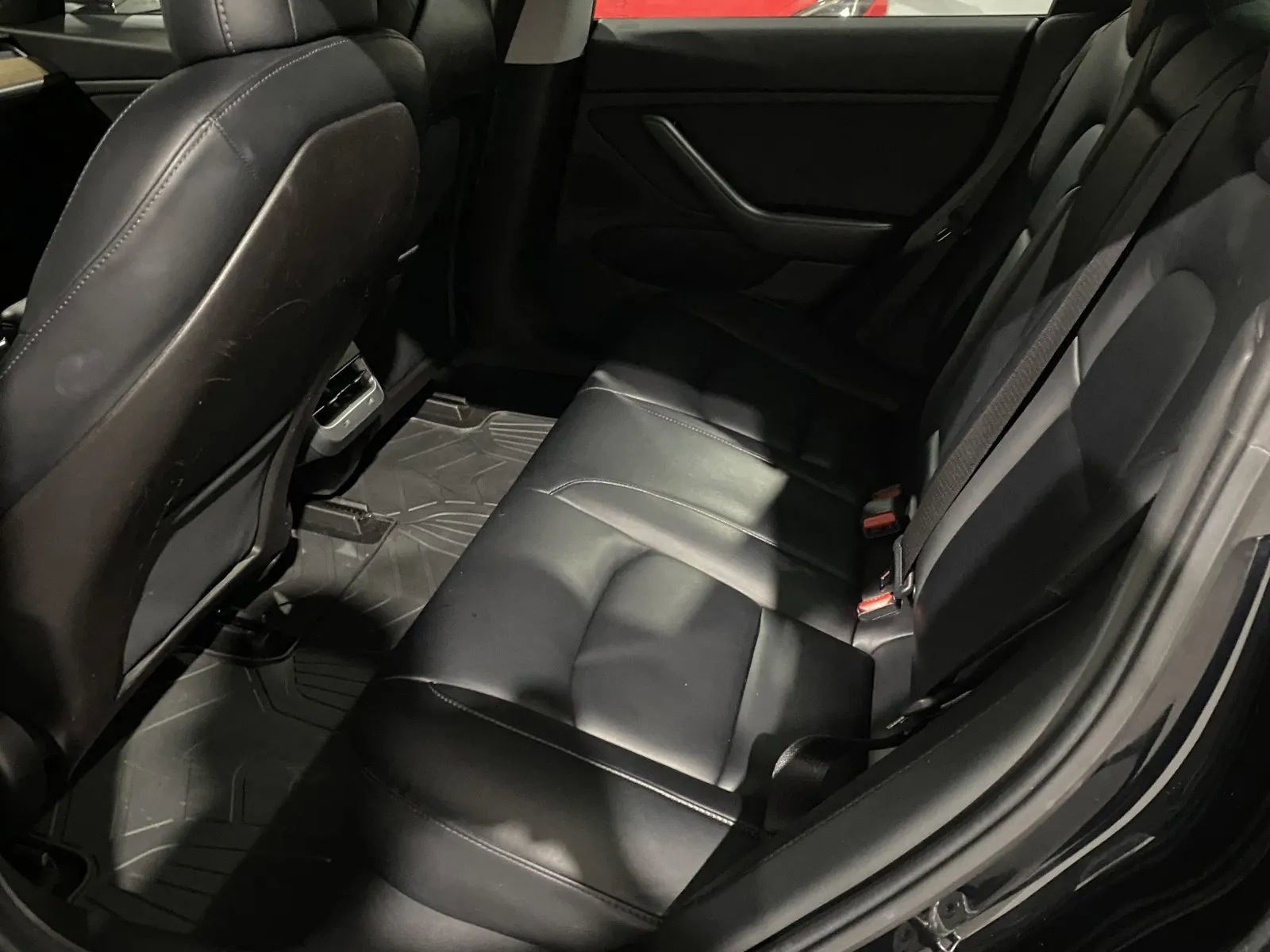 Used 2019 Tesla Model 3 Standard Range Plus image 9