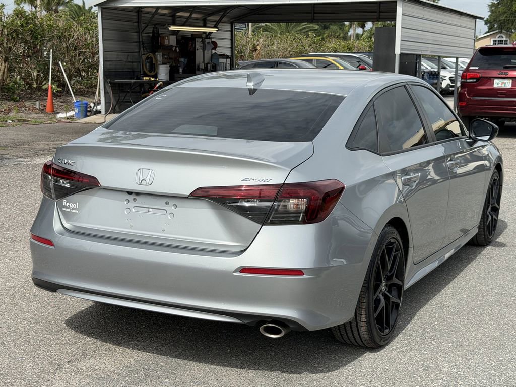 Used 2025 Honda Civic Sport image 5