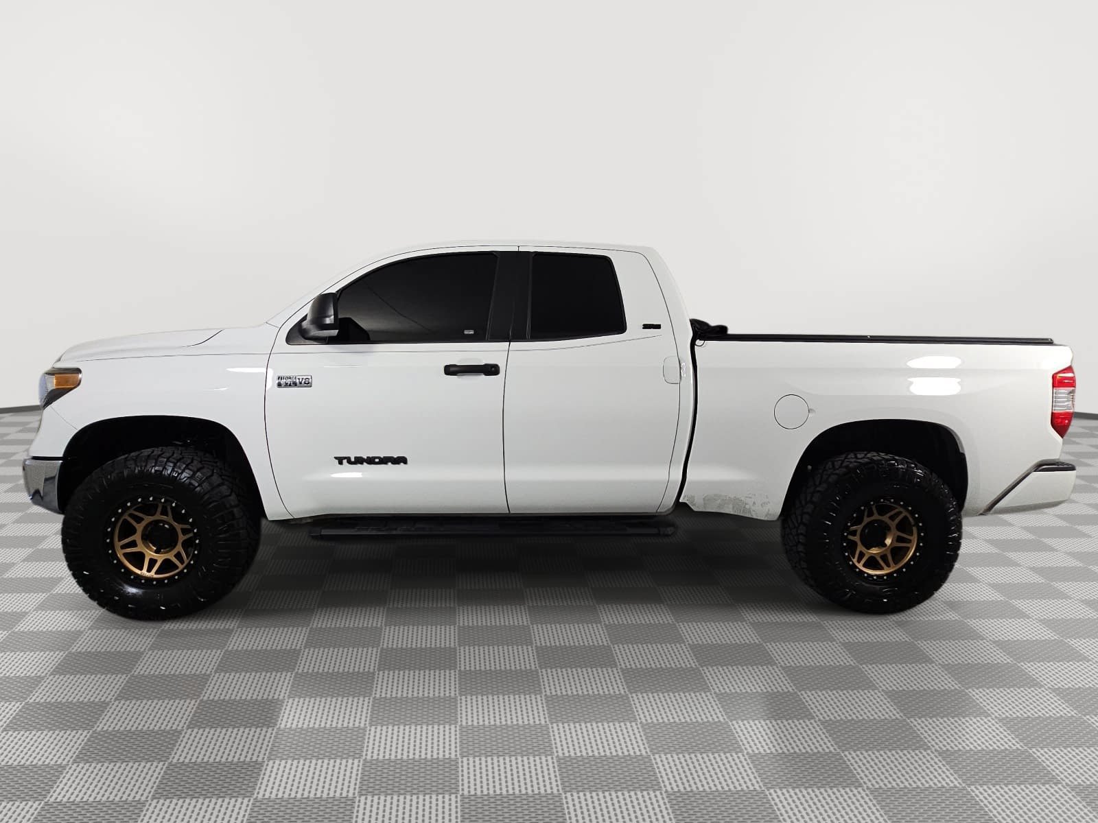 Used 2021 Toyota Tundra SR5 RWD image 5