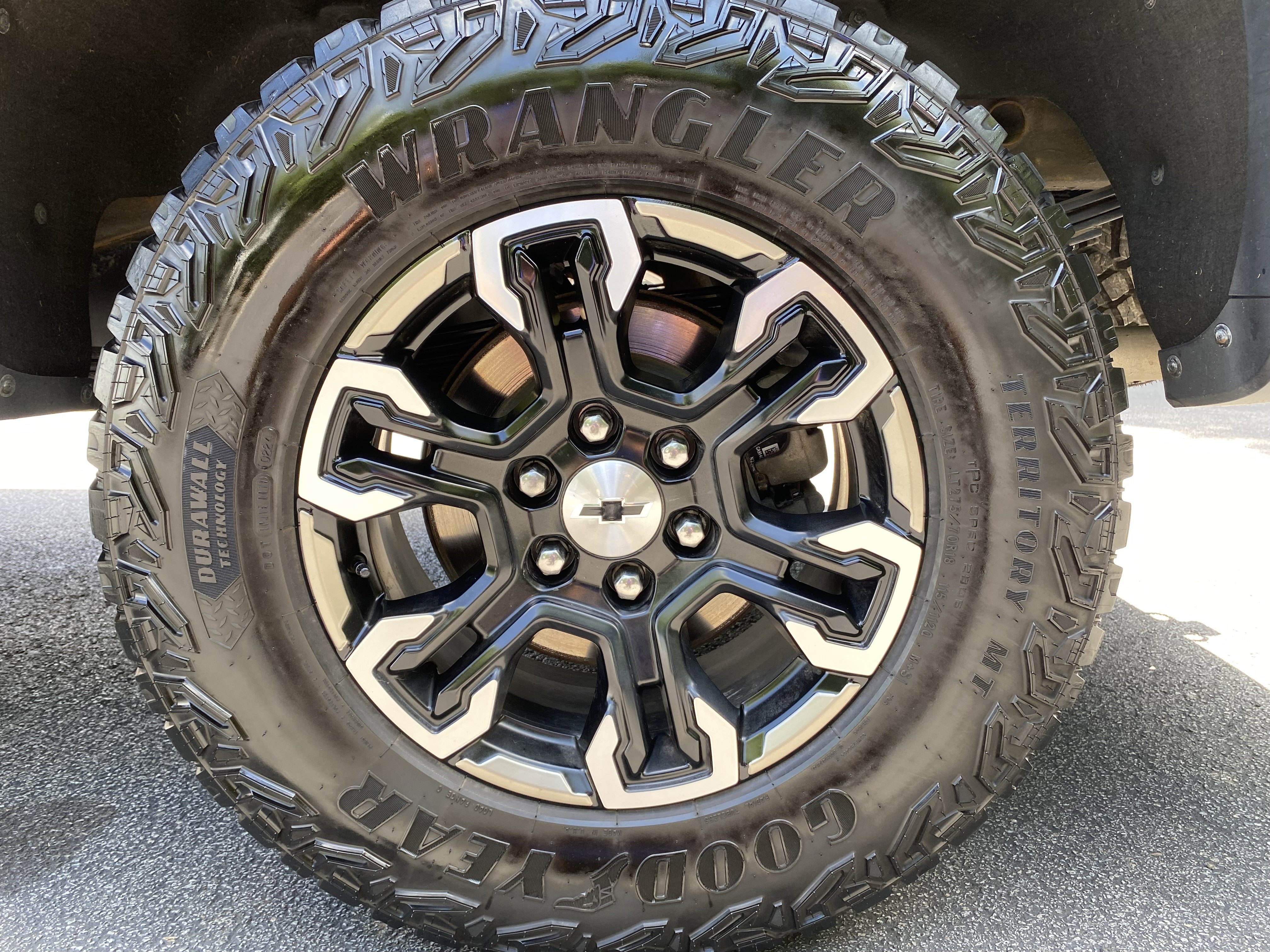 Used 2024 Chevrolet Silverado 1500 ZR2 AWD/4WD image 47