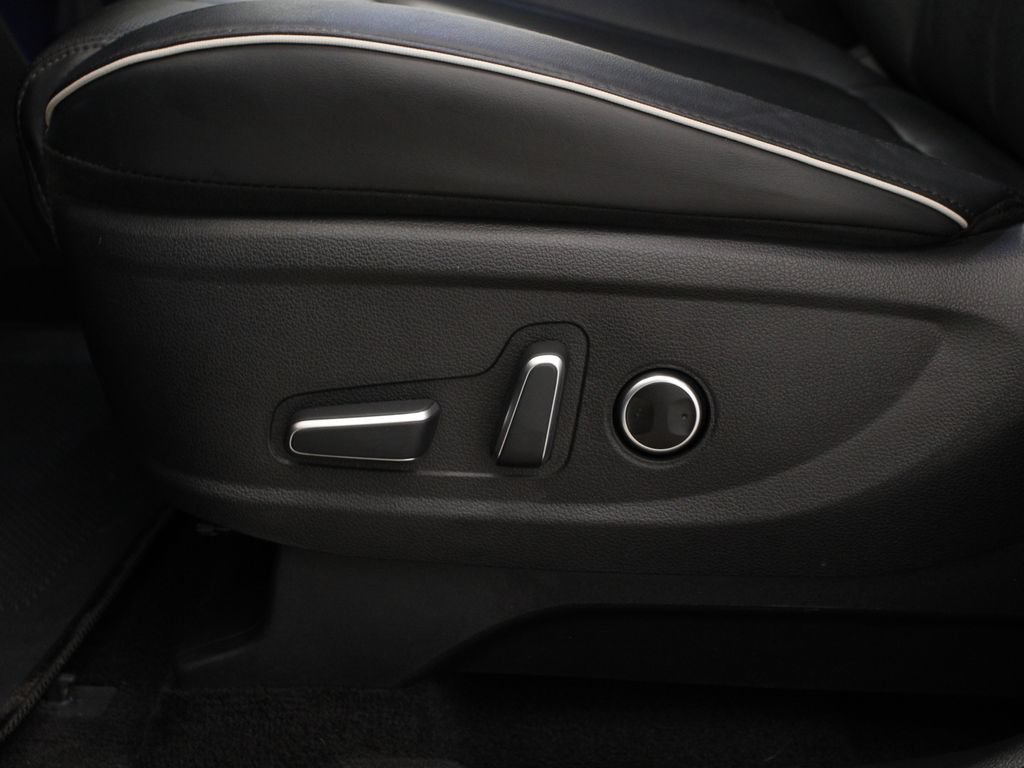 Used 2023 Hyundai Palisade SEL FWD image 12