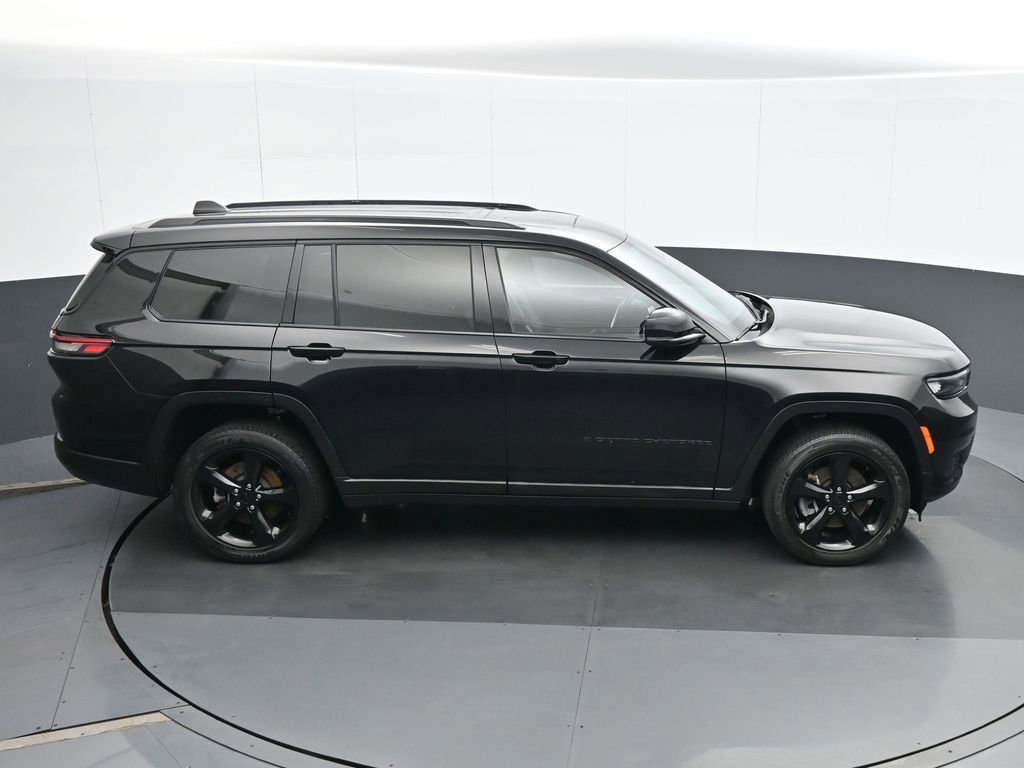 Used 2022 Jeep Grand Cherokee L Laredo image 23