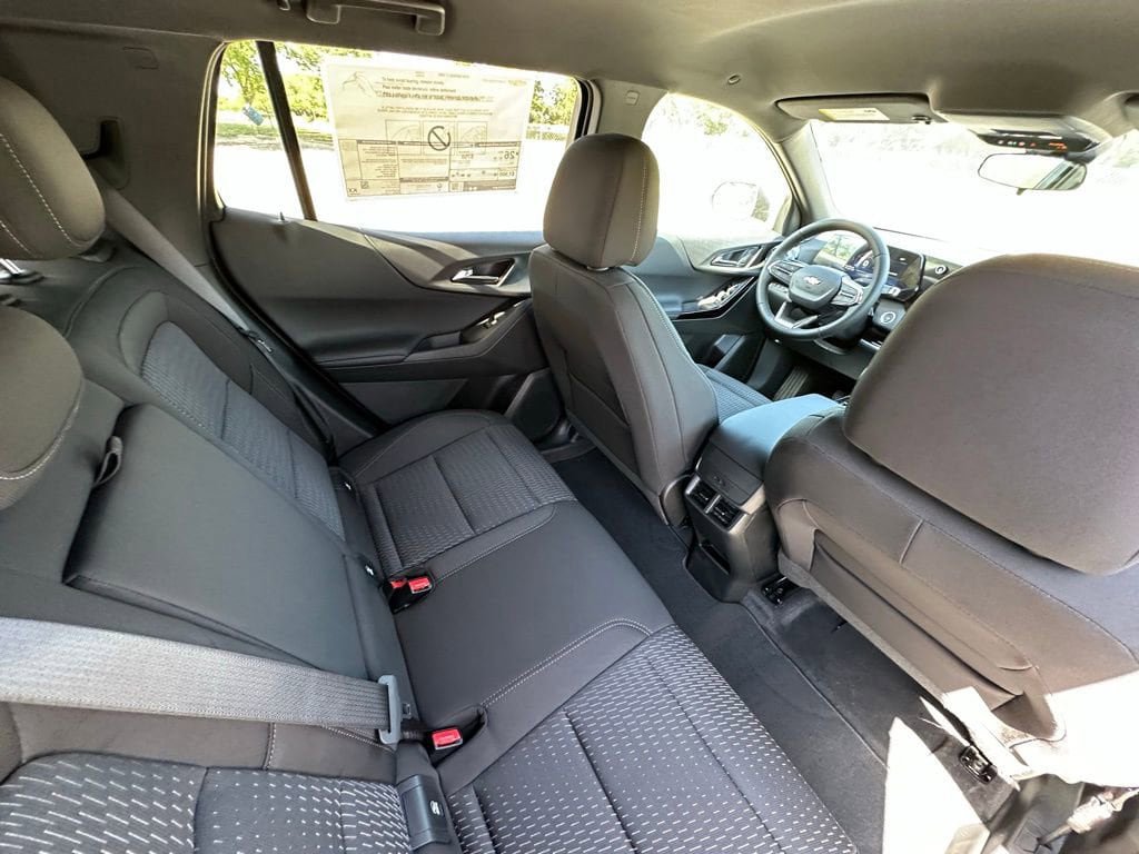 New 2026 Chevrolet Equinox LT AWD/4WD image 39