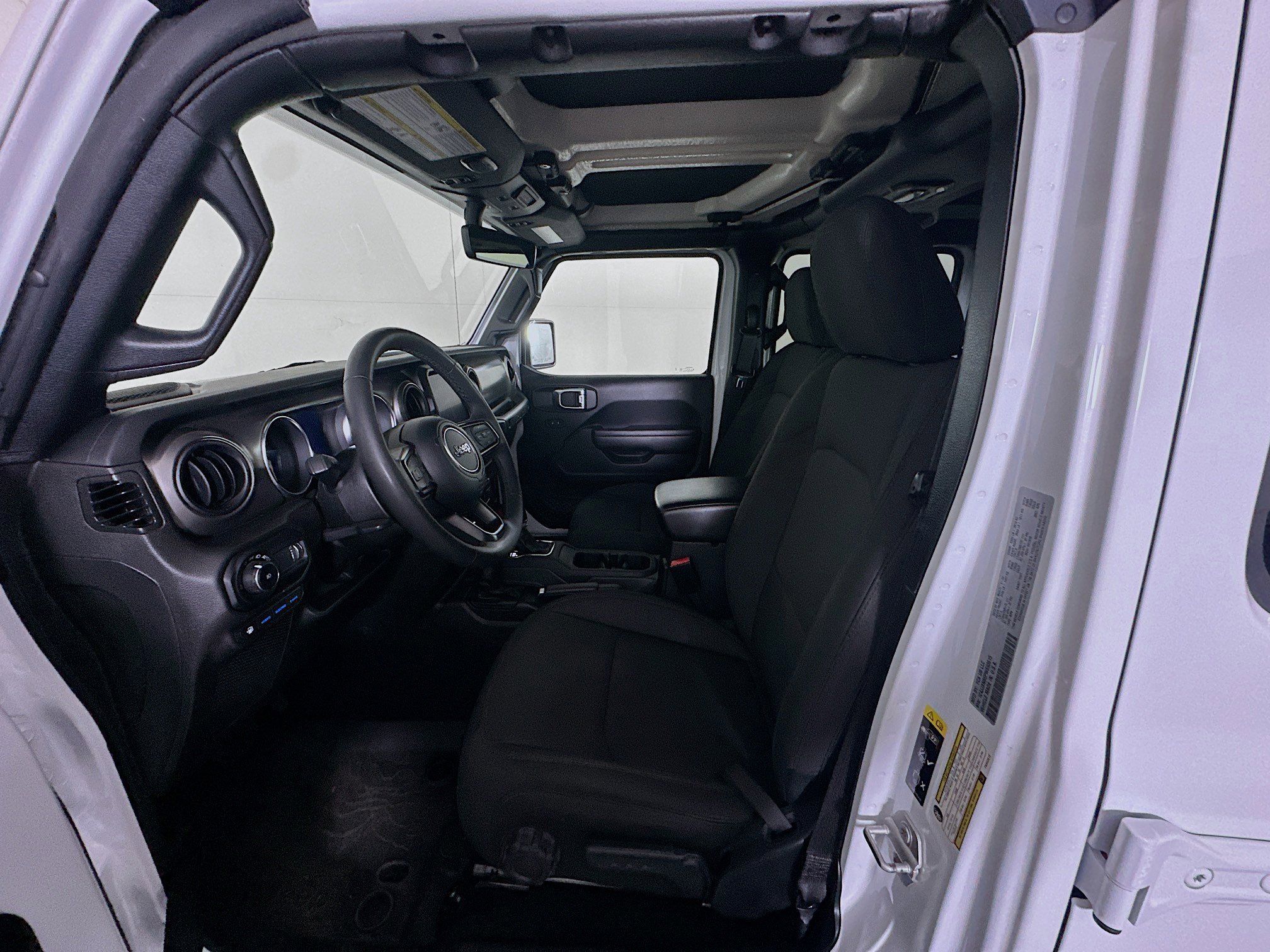 Used 2023 Jeep Wrangler Unlimited w/ Cold Weather Group image 13