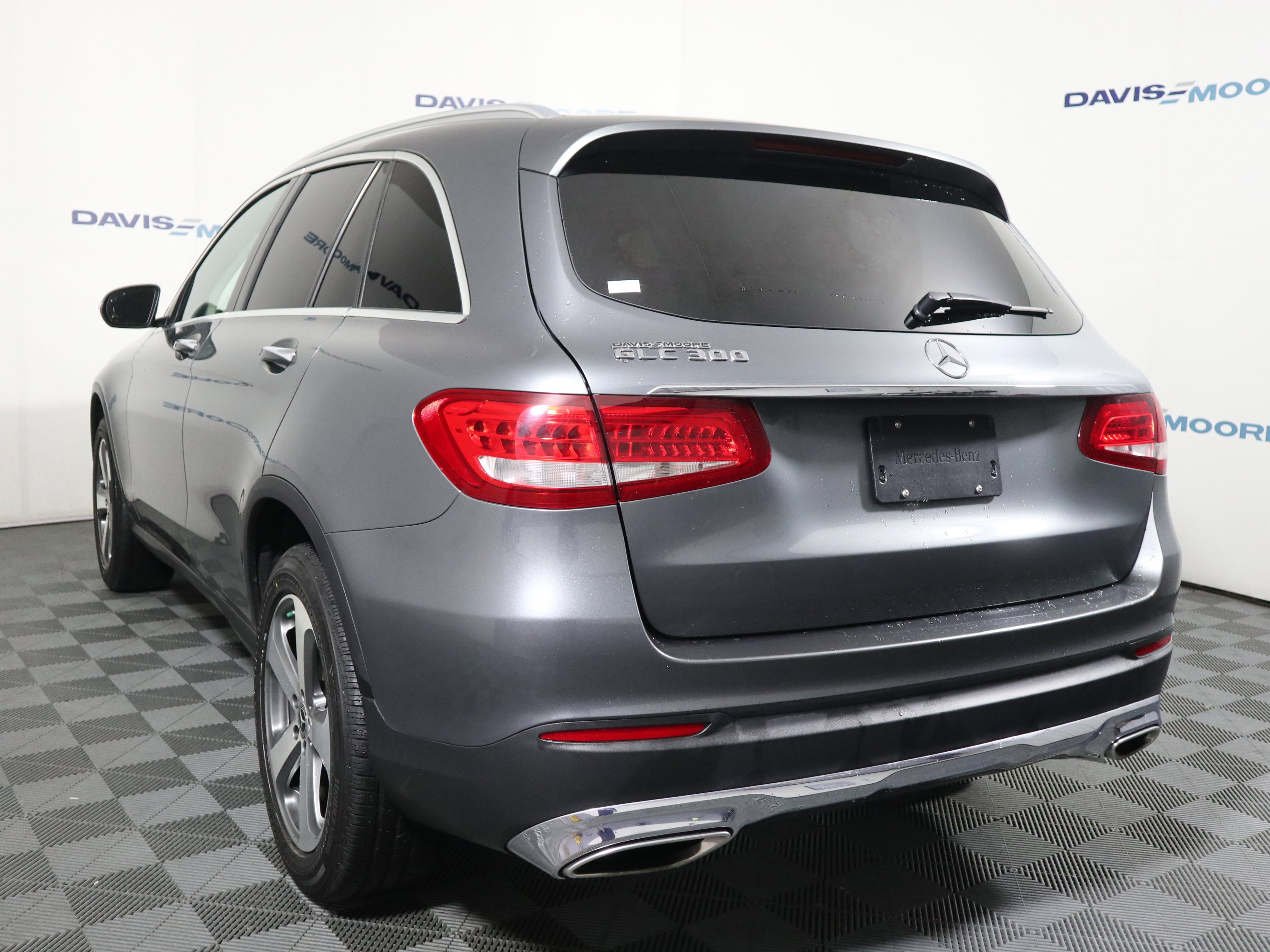 Used 2019 Mercedes-Benz GLC 300 w/ Premium Package image 9