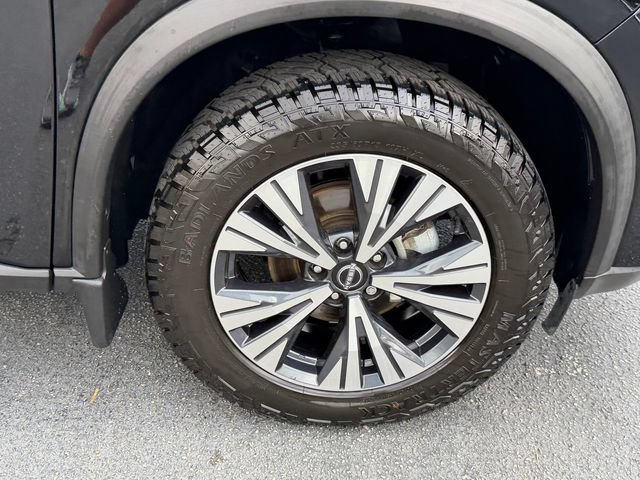 Used 2023 Nissan Rogue SV FWD image 17