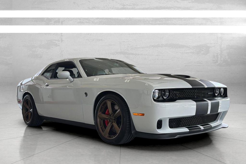 Used 2016 Dodge Challenger SRT Hellcat image 2