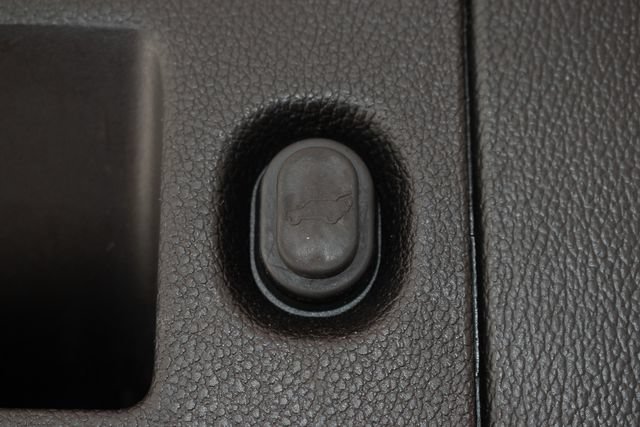 Used 2016 GMC Yukon SLT AWD/4WD image 17