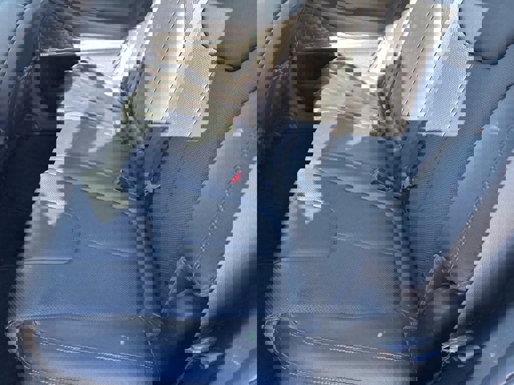 Used 2020 Hyundai Santa Fe Limited w/ Cargo Package image 15