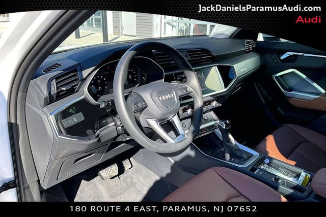 Used 2025 Audi Q3 2.0T Premium w/ Convenience Package image 11