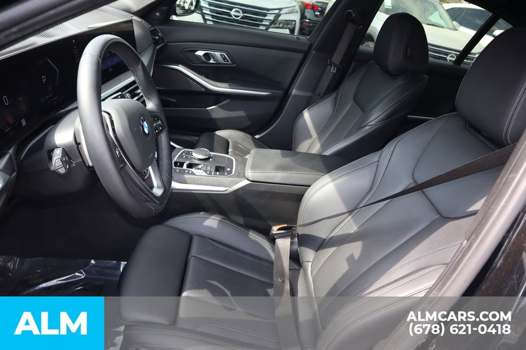 Used 2023 BMW 330i Sedan w/ Premium Package image 11