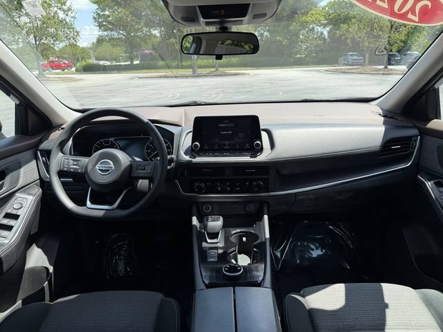 Used 2021 Nissan Rogue S AWD/4WD image 30