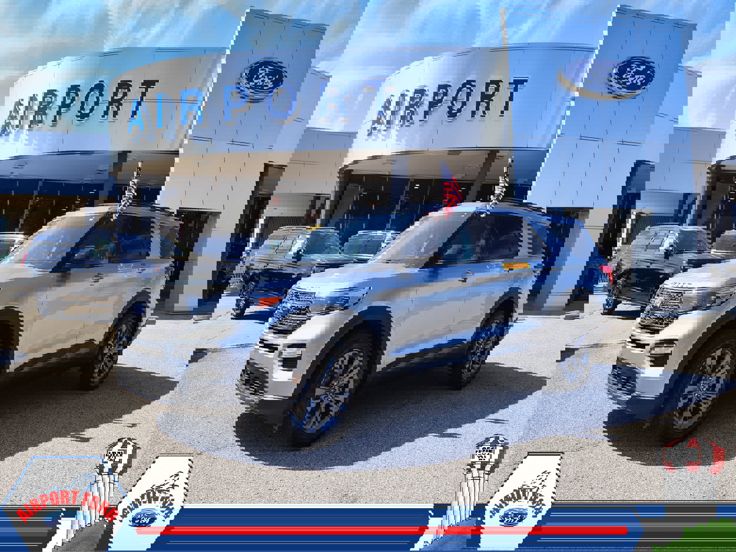 Used 2022 Ford Explorer XLT w/ Equipment Group 202A image 1