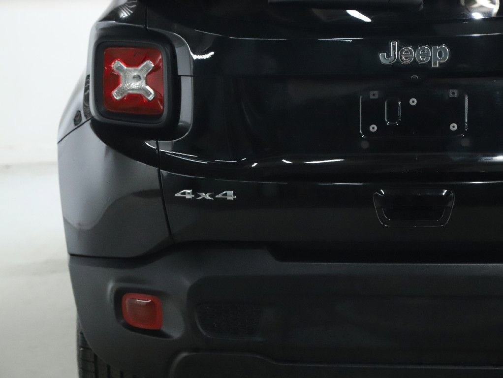 Used 2023 Jeep Renegade Latitude w/ Premium Group image 42