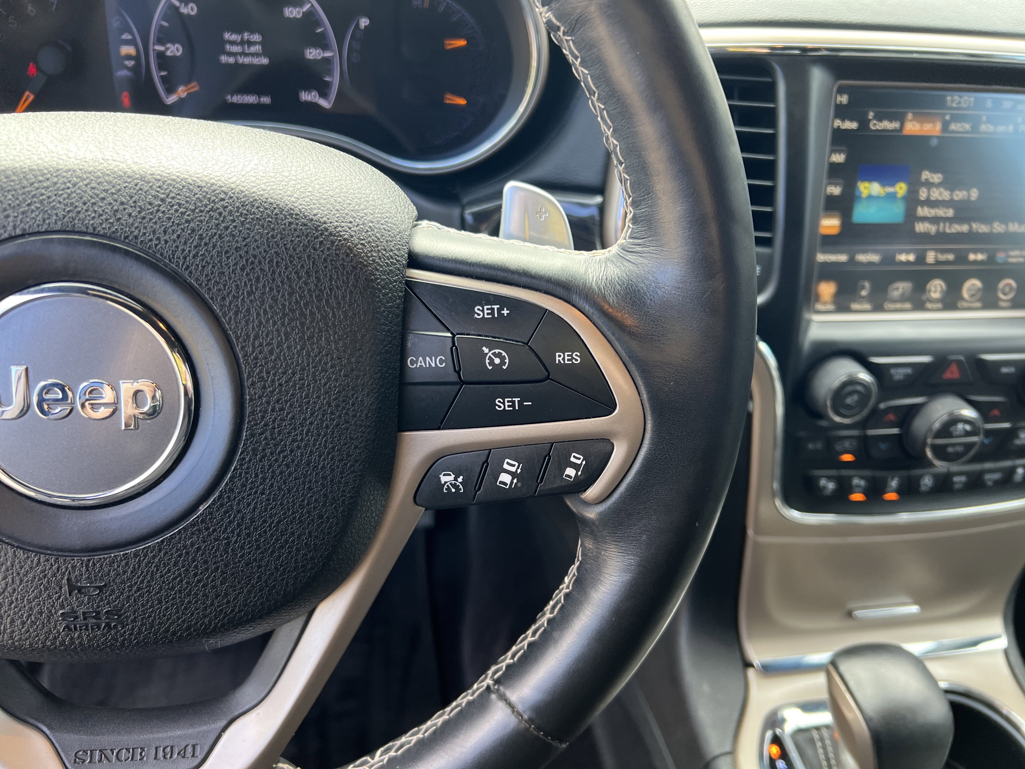 Used 2017 Jeep Grand Cherokee Overland w/ Jeep Active Safety Group image 19