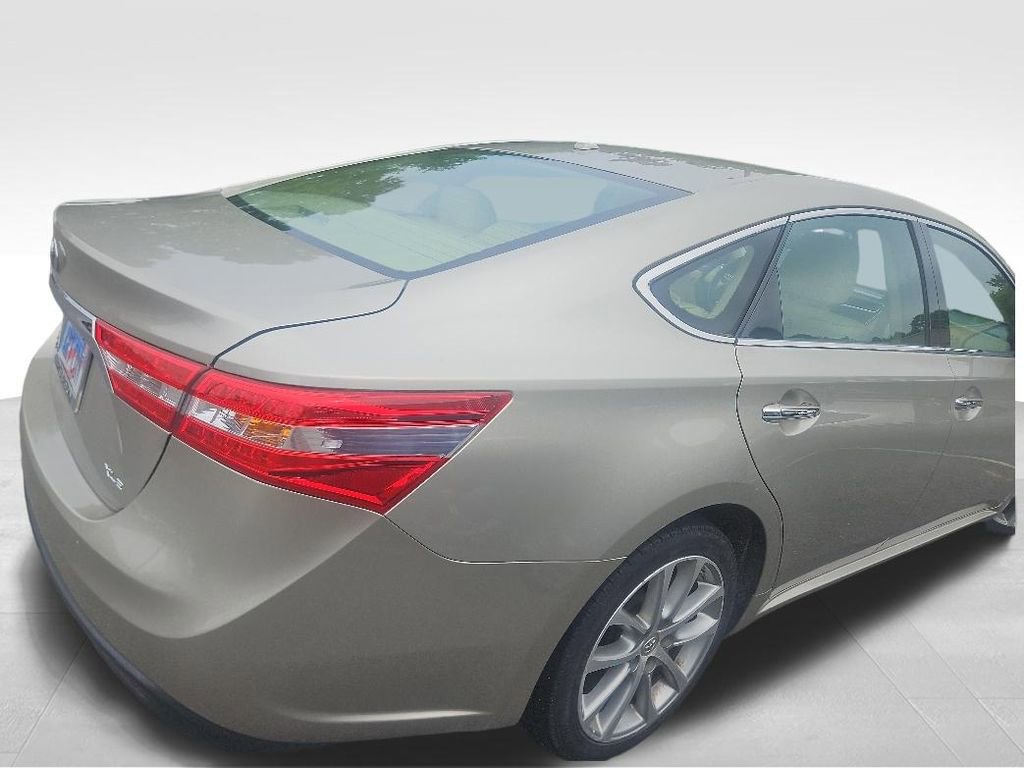 Used 2014 Toyota Avalon XLE Touring FWD image 7
