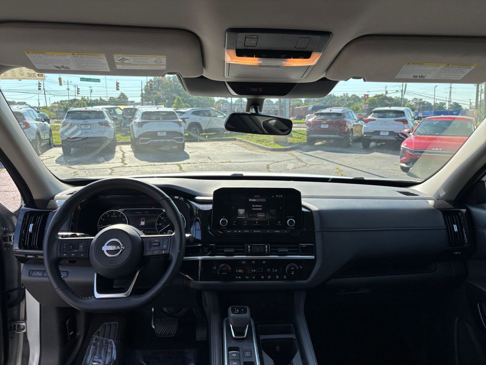 Used 2025 Nissan Pathfinder SV FWD image 30