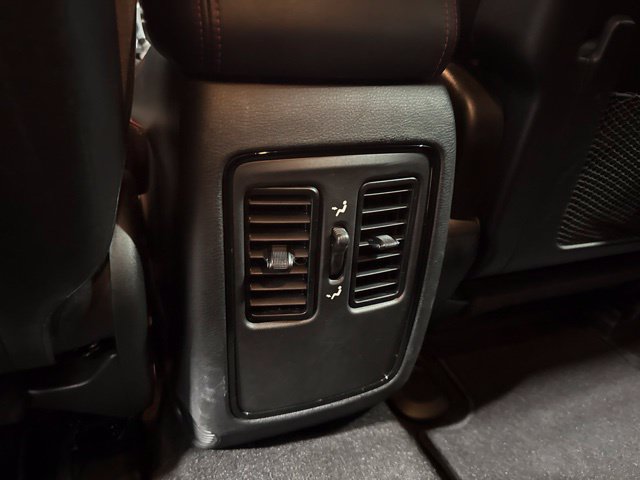 Used 2025 Dodge Durango GT AWD/4WD image 28