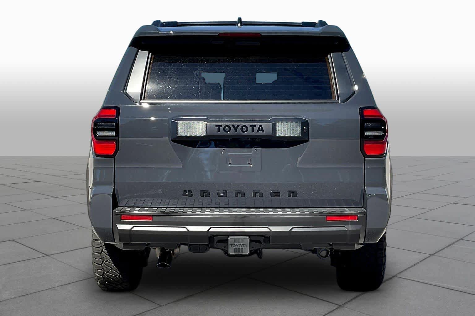 New 2026 Toyota 4Runner SR5 AWD/4WD image 4