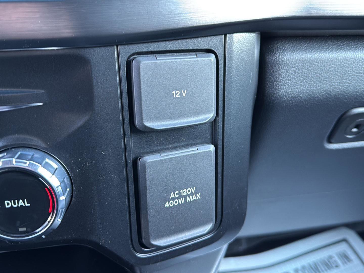 New 2026 Ford F250 Lariat w/ Chrome Package image 38