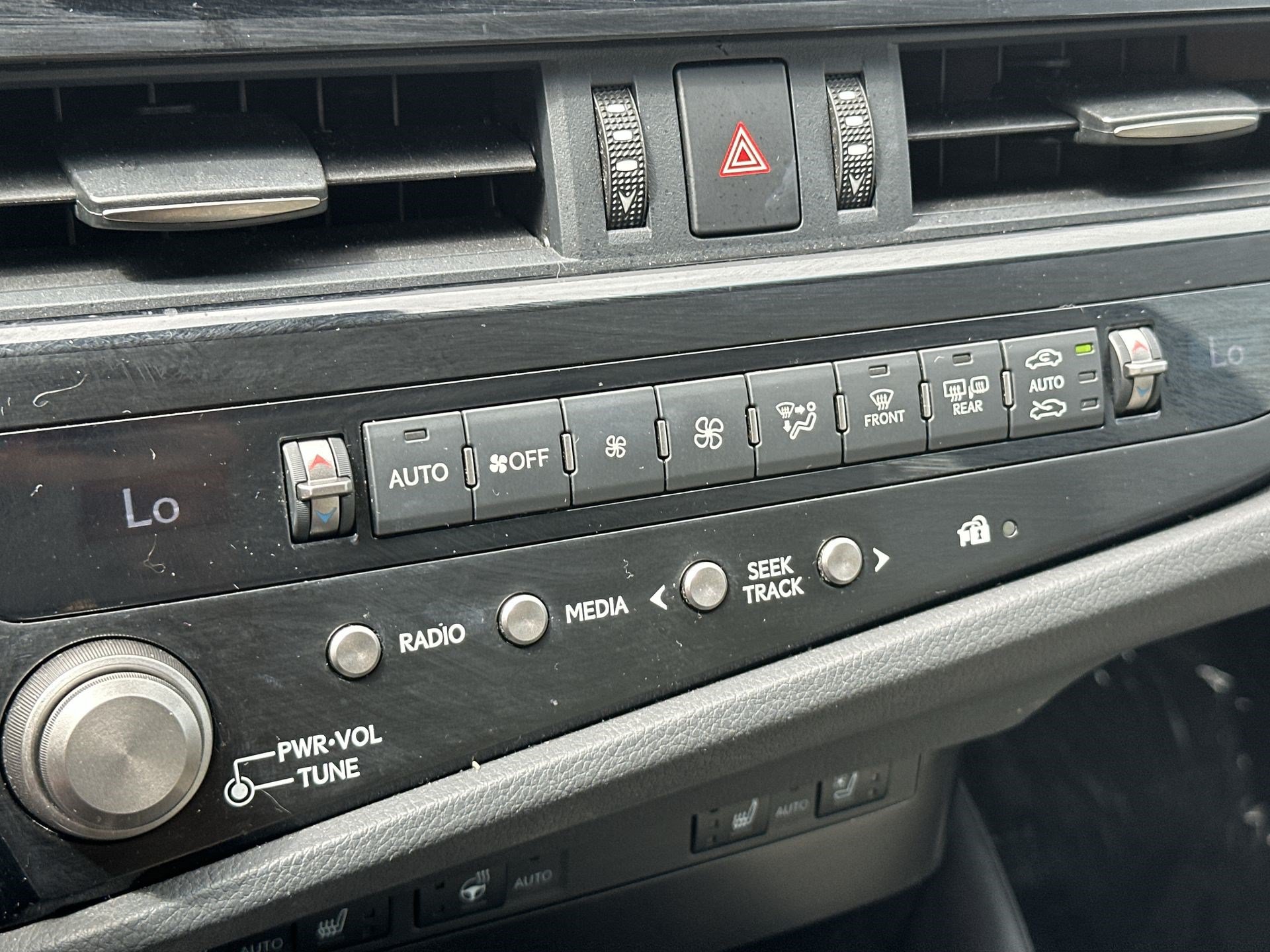 Used 2023 Lexus ES 350 w/ Premium Package FWD image 16