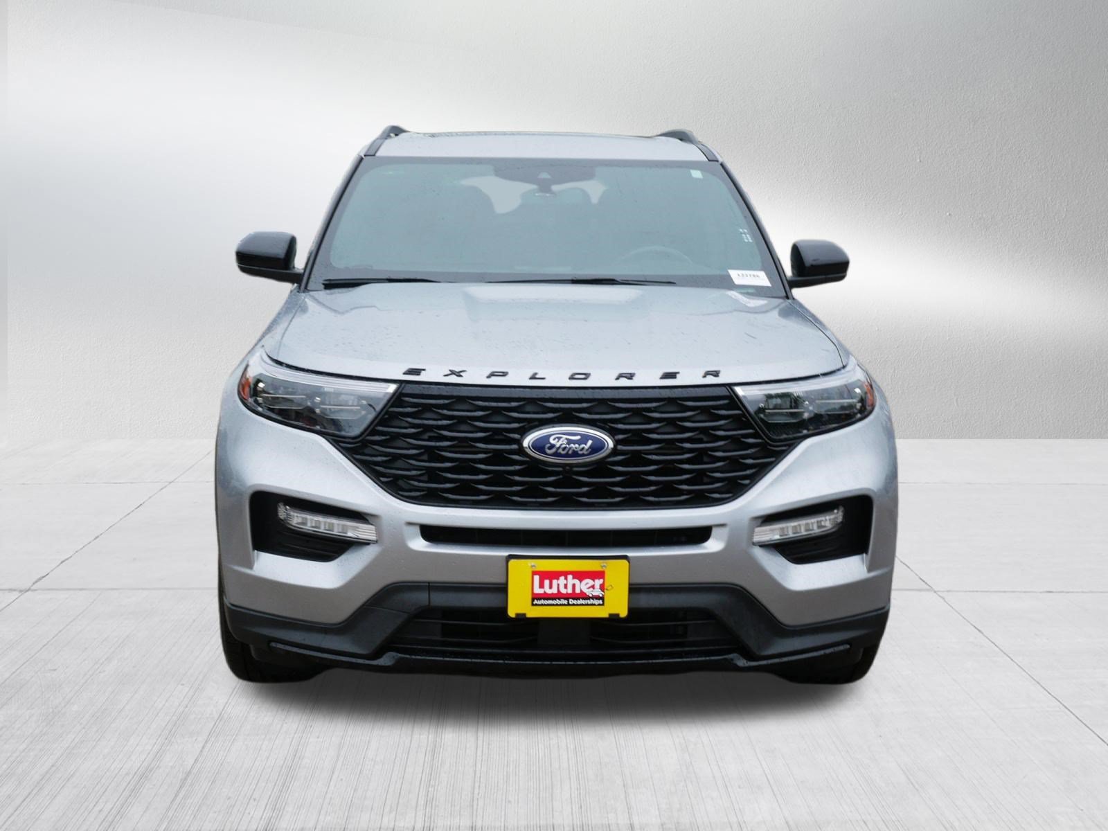 Used 2023 Ford Explorer ST-Line w/ Class IV Trailer Tow Package AWD/4WD image 2