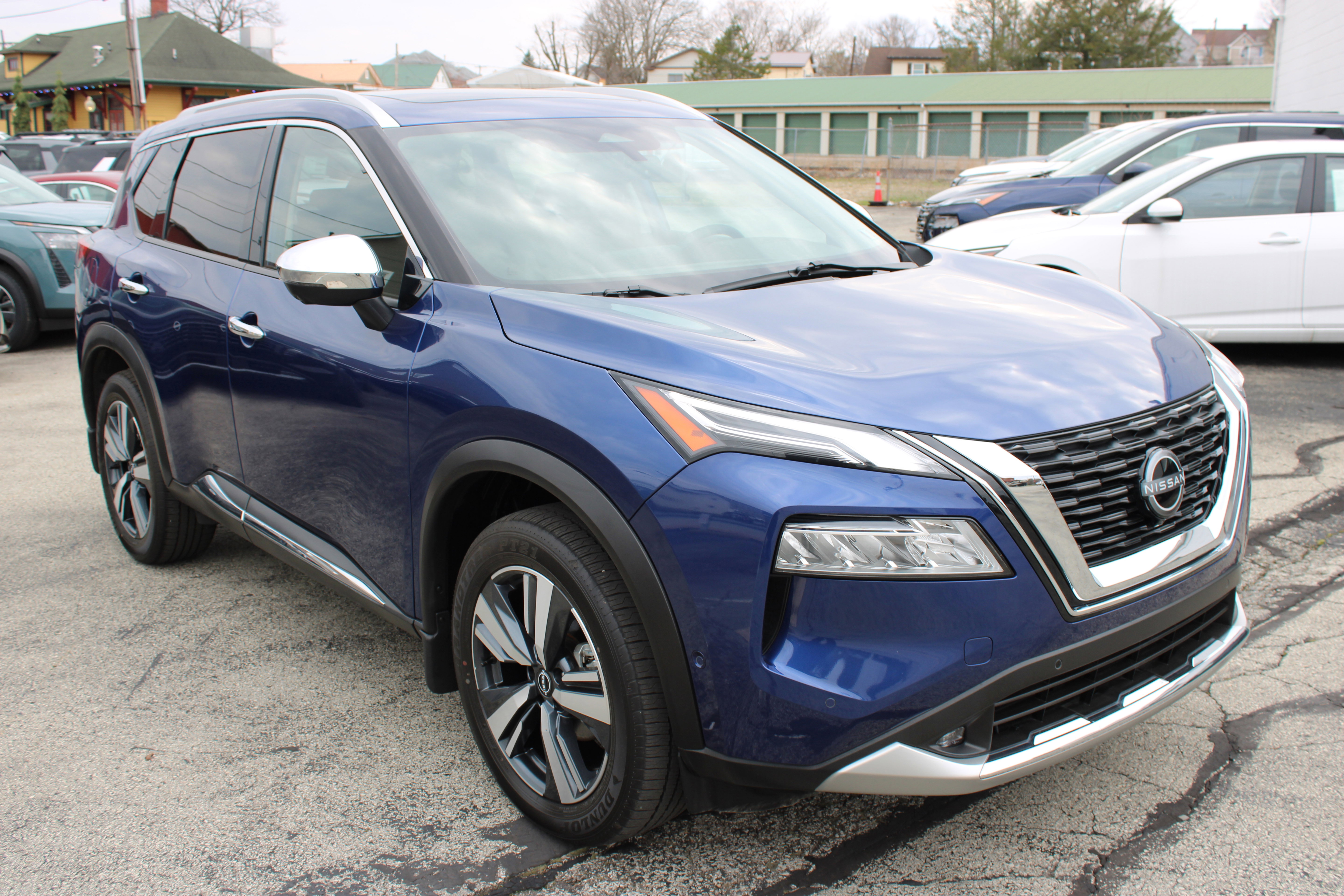 Certified 2023 Nissan Rogue Platinum AWD/4WD image 10