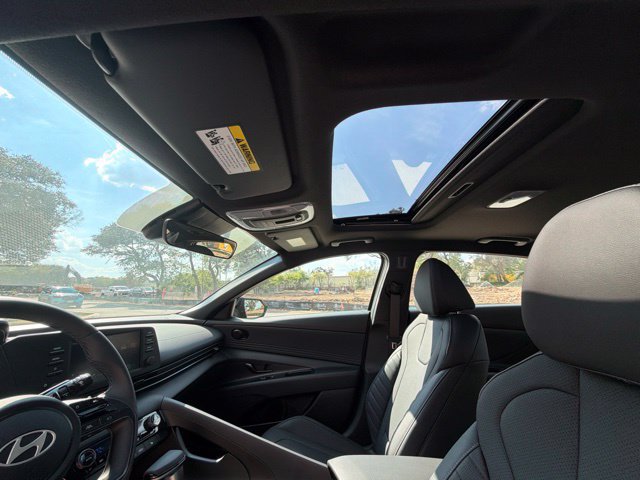 New 2026 Hyundai Elantra SEL Sport FWD image 14