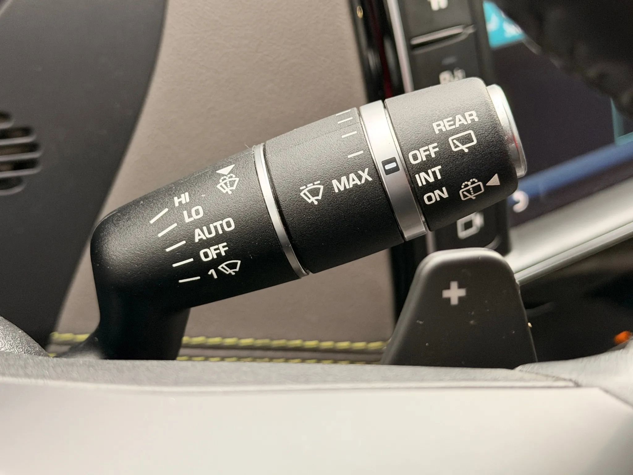 Used 2017 Jaguar F-PACE R-Sport image 35