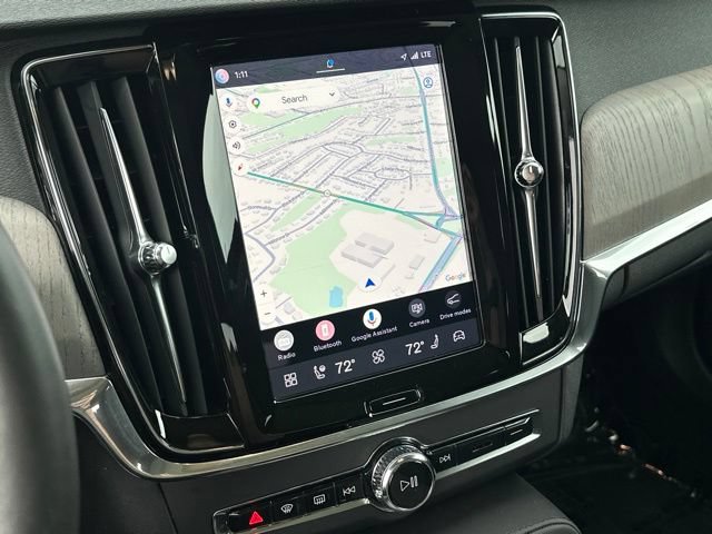 Certified 2025 Volvo V90 B6 Cross Country Plus AWD/4WD image 23
