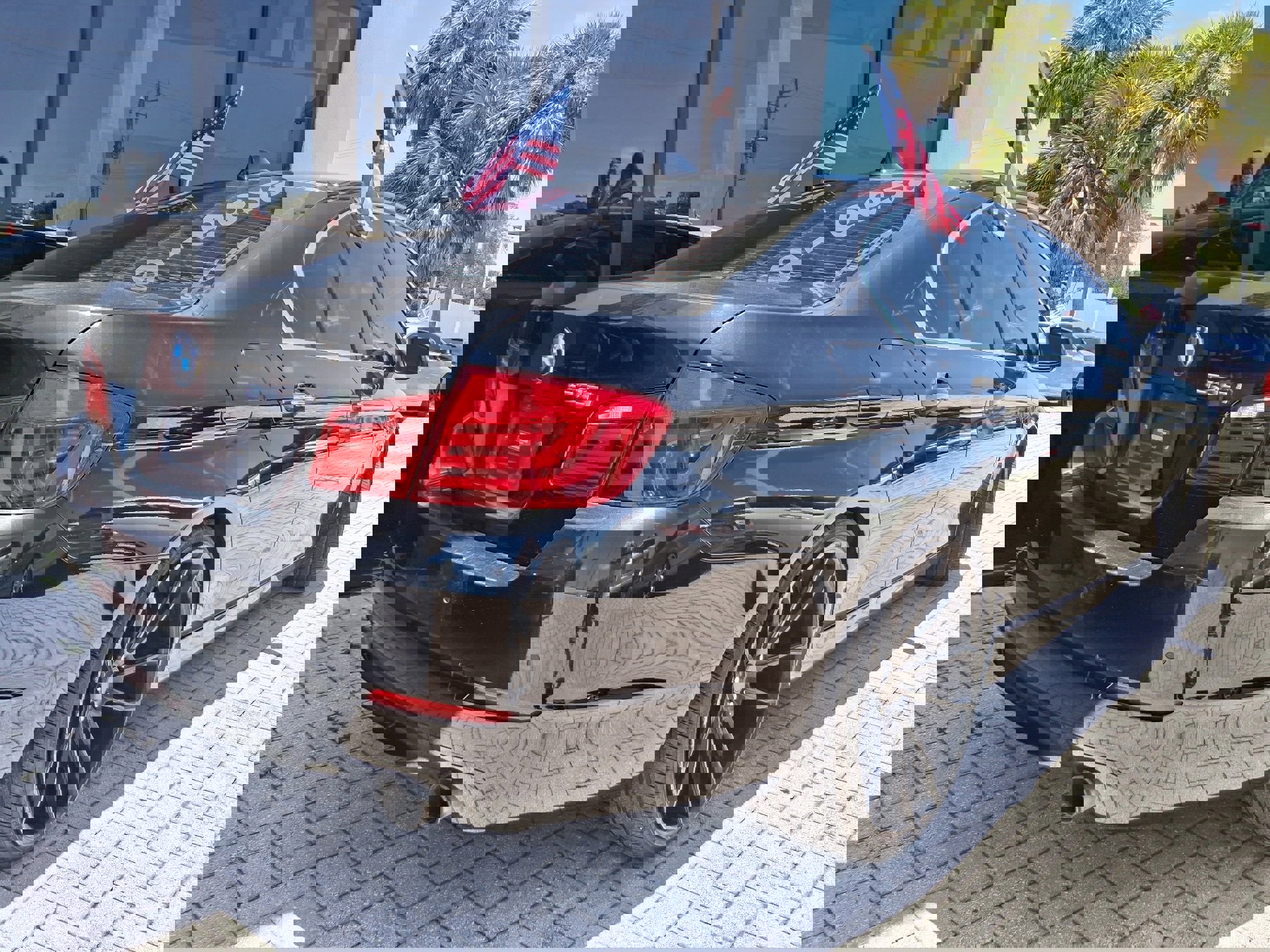 Used 2012 BMW 535i xDrive Sedan image 3